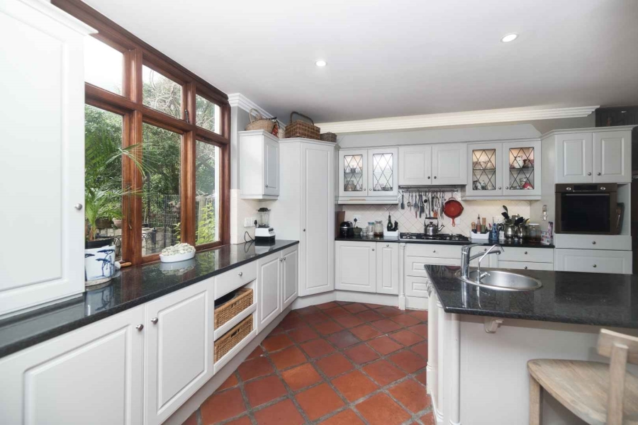 7 Bedroom Property for Sale in Voelklip Western Cape